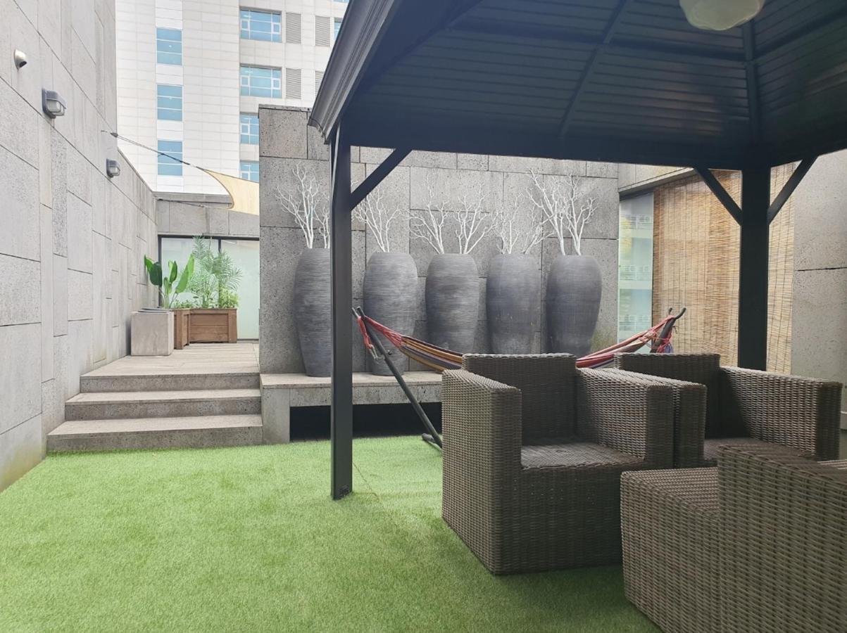 Hwaseong Js Boutique Hotel מראה חיצוני תמונה