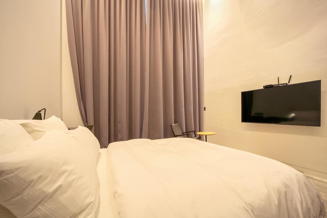 Hwaseong Js Boutique Hotel מראה חיצוני תמונה