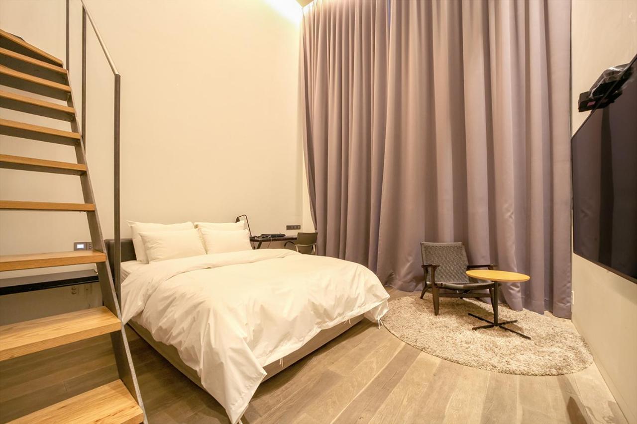 Hwaseong Js Boutique Hotel מראה חיצוני תמונה